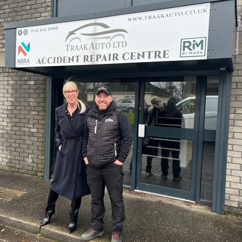 accident repair centre image